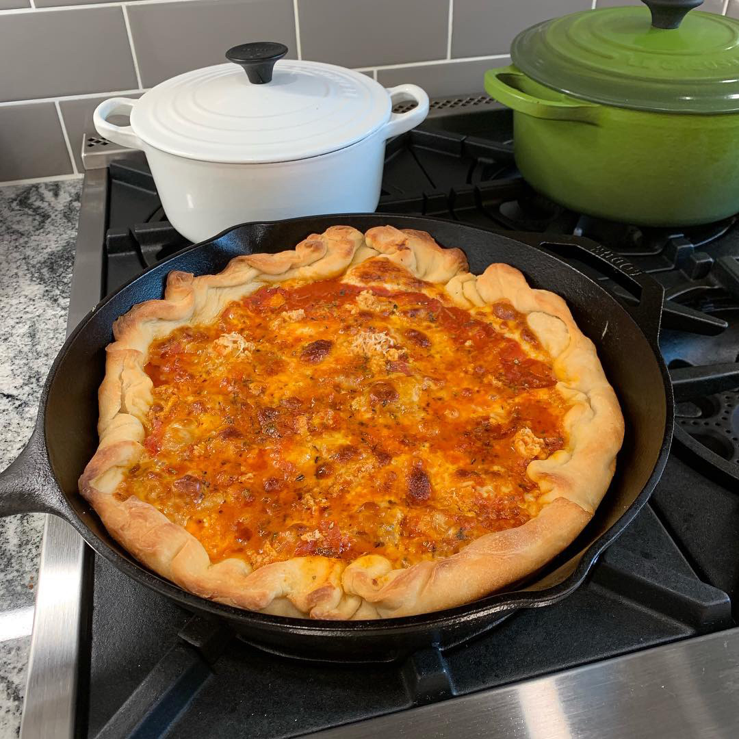 https://www.aisle3nj.com/wp-content/uploads/2019/04/skillet-deep-dish-pizza.jpg